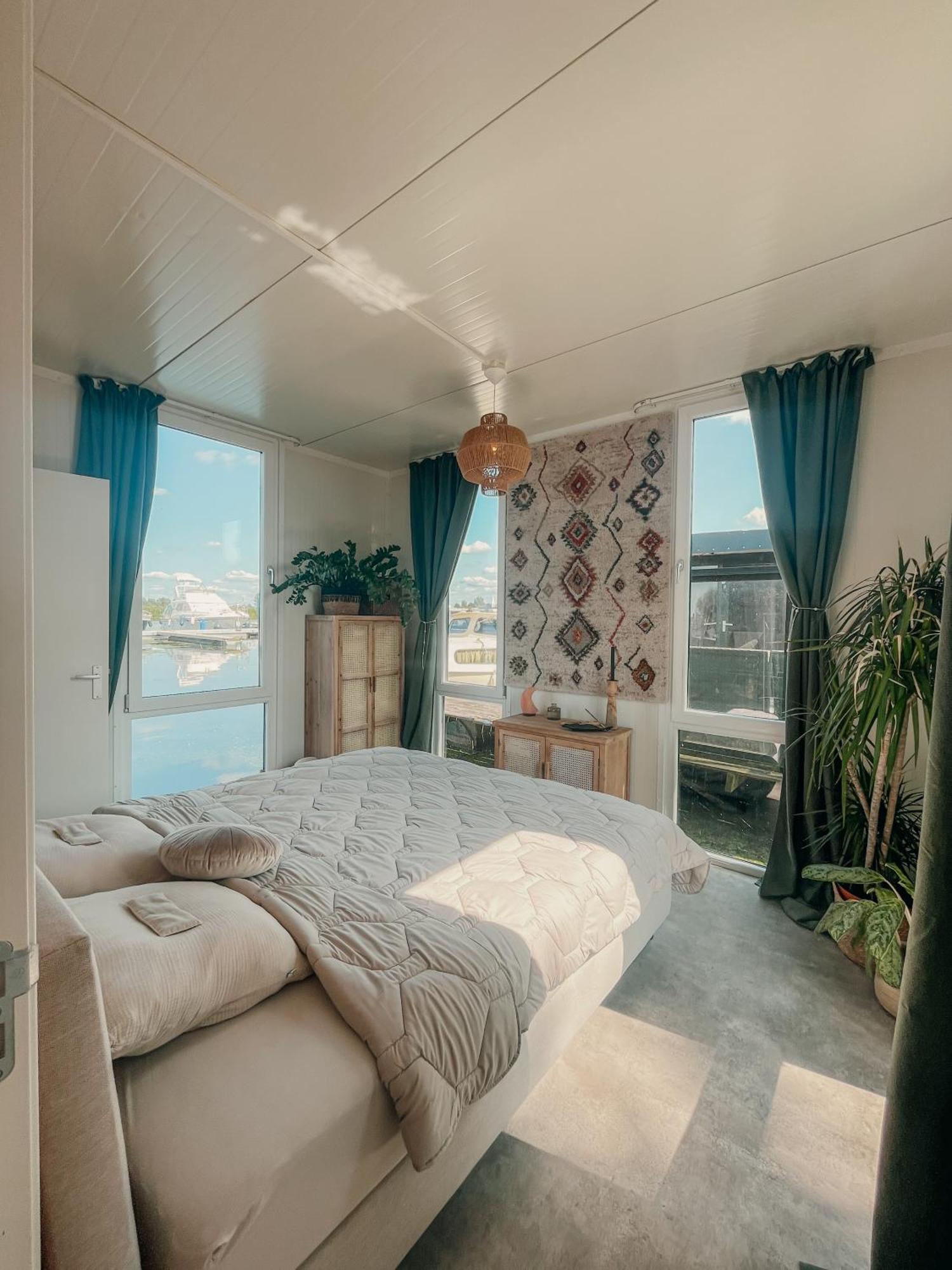 Retreatboat Ibiza Bed & Breakfast Lith Exterior foto
